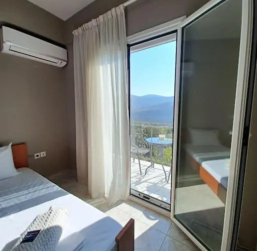 Grand View * ארגוסטולי